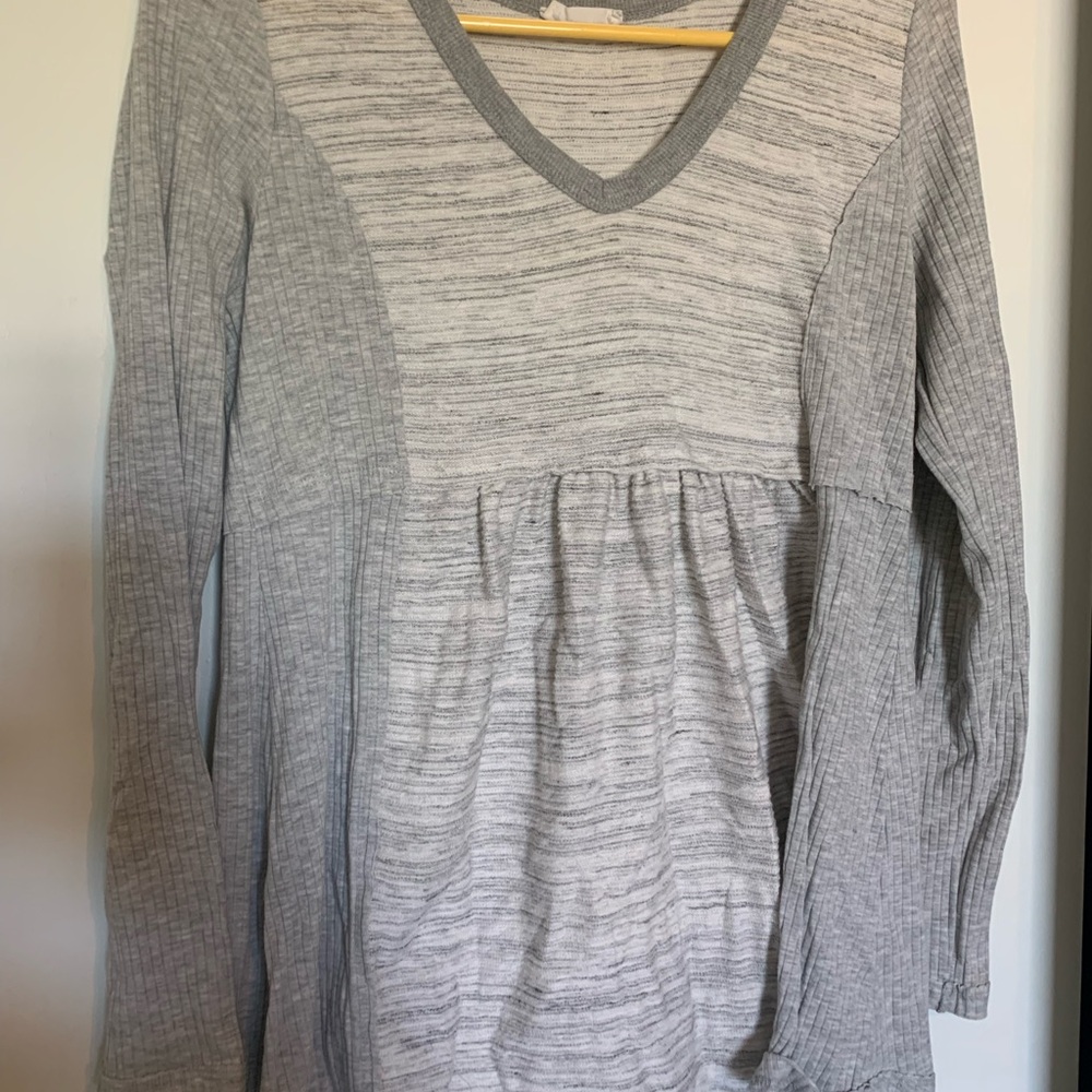 BUCKETLIST Light Gray Knit Top
